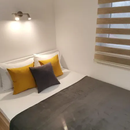 Vrh Apartment Crni Vrh