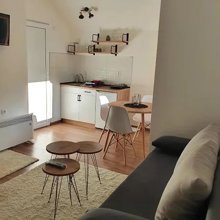 Vrh Apartman *