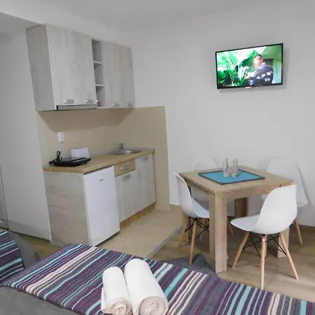 Vrh Apartment *
